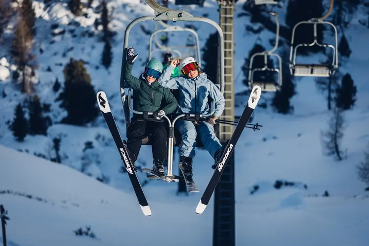 Πού μπορώ να νοικιάσω Εξοπλισμό σκι στην Αθήνα;